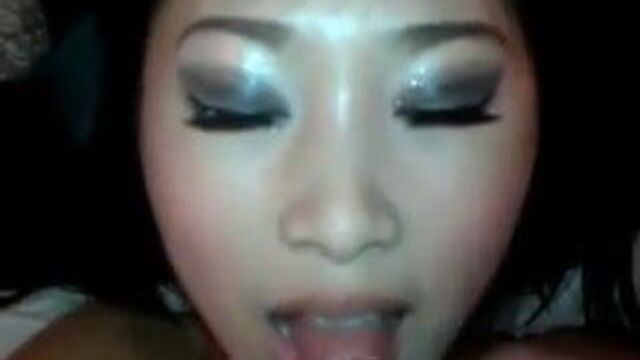 Chinese girl loves sucking cock